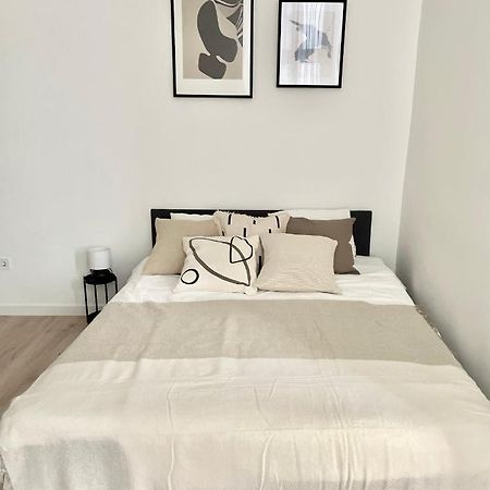 Cozy Apartment In Central Budapest Exteriör bild